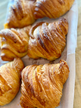 Load image into Gallery viewer, Artisan Croissant

